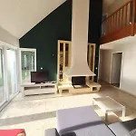 Сasa de vacaciones Grande Maison De 4 Avec Jardin Et Baby-foot *