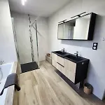Grande Maison De 4 Avec Jardin Et Baby-foot *