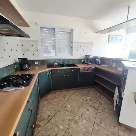Grande Maison De 4 Avec Jardin Et Baby-foot * Trignac